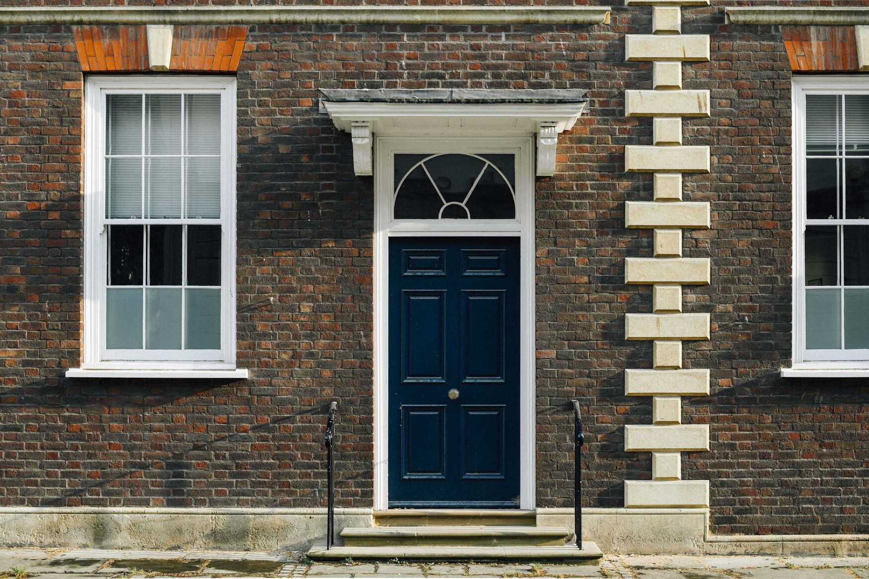 Размеры входной двери в частный дом