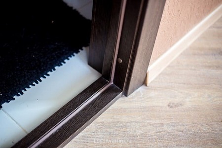 Монтаж порога для входной двери в частном доме: подбираем и делаем своими руками