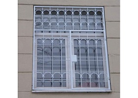 Решетка на окно 1  от производителя Клинские двери