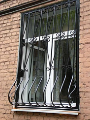 Решетка на окно 16  от производителя Клинские двери