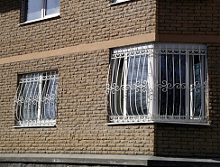 Решетка на окно 17  от производителя Клинские двери