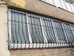 Решетка на окно 10  от производителя Клинские двери